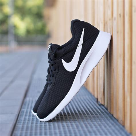 schwarze nike schuhe für männer|nike herren schuhe schwarz.